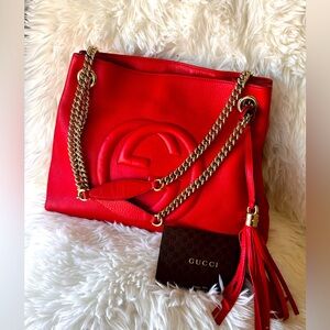 GUCCI Red Chain-Link Interlocking GG Shoulder Bag